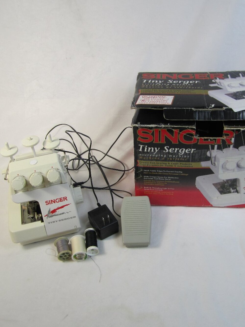 Singer Tiny Serger Overedging Sewing Machine TS380 PLUS W/Box USED